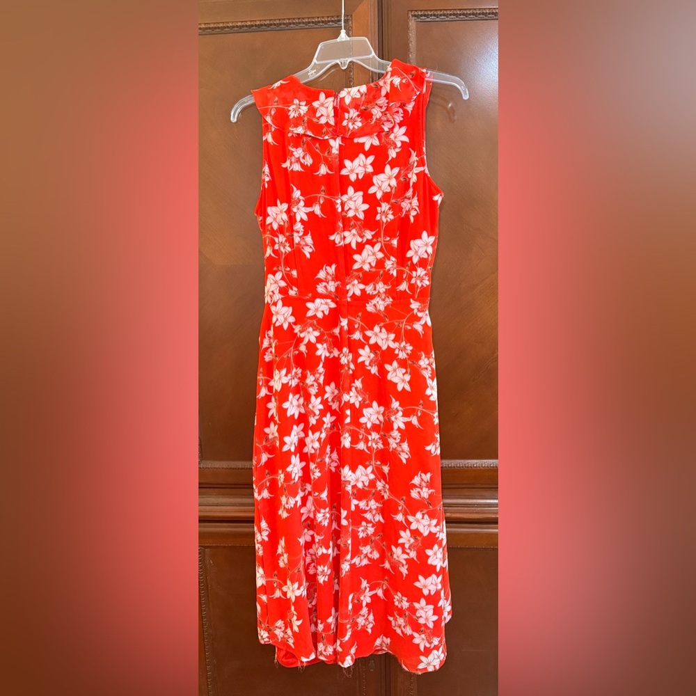 Calvin Klein EUC Wrap Dress | Ruffle Trim |
Ties @waist Feminine & Flowy SZ 12 - Picture 5 of 10